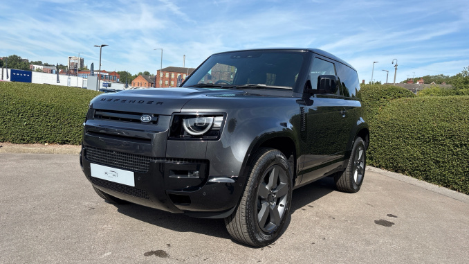 Land Rover Defender 3.0 D350 X-Dynamic HSE 90 3dr Auto Diesel Estate - Image 45